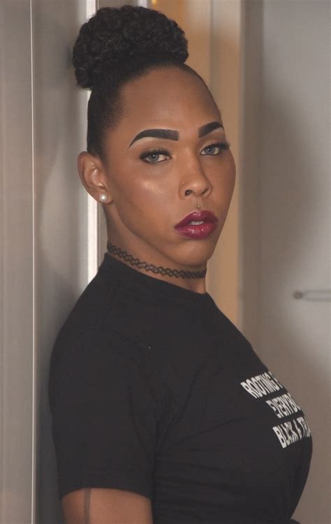 EBONY LESBIAN @ Tranny Clips